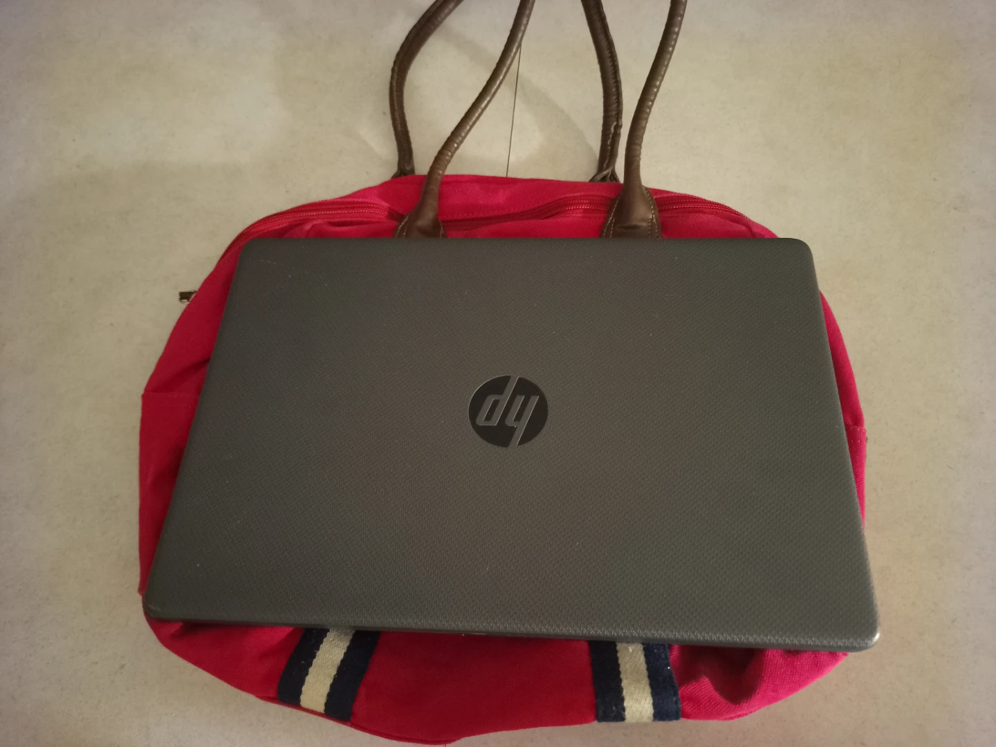 Tommy Hilfiger Red Duffle Bag - photo 5