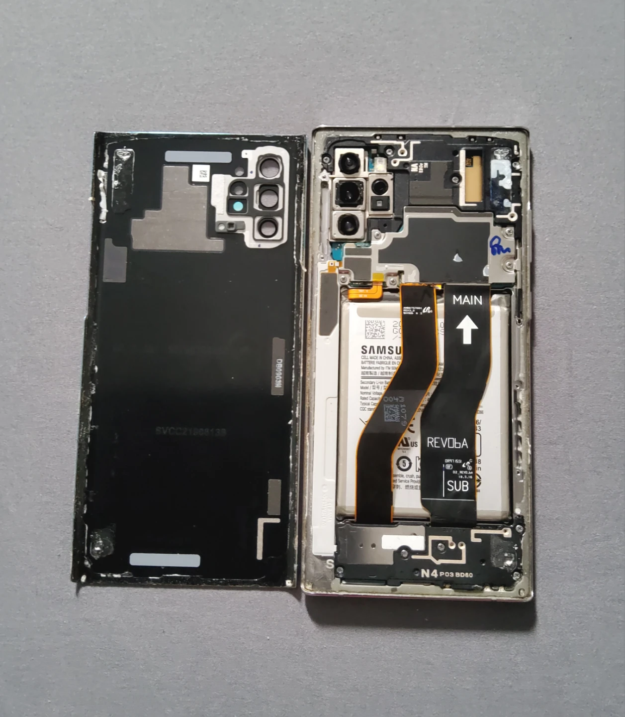 Unlocked Samsung Note 10 + Plus (For Parts)