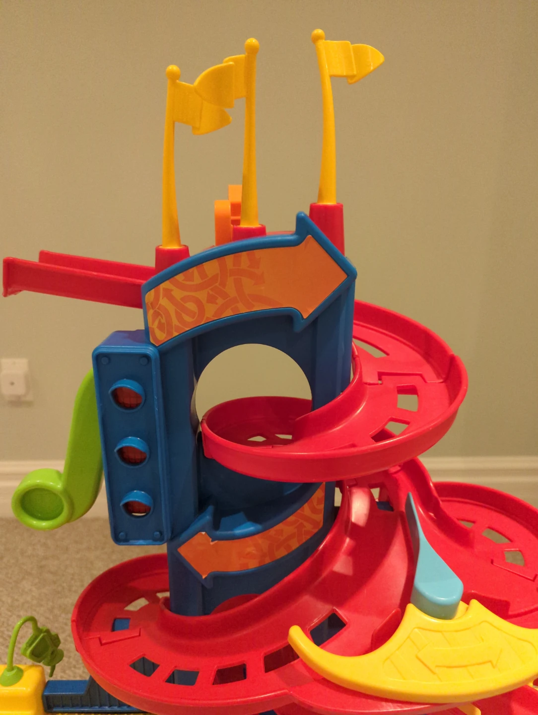 Fisher-Price Little People Launch & Loop Raceway - photo 3