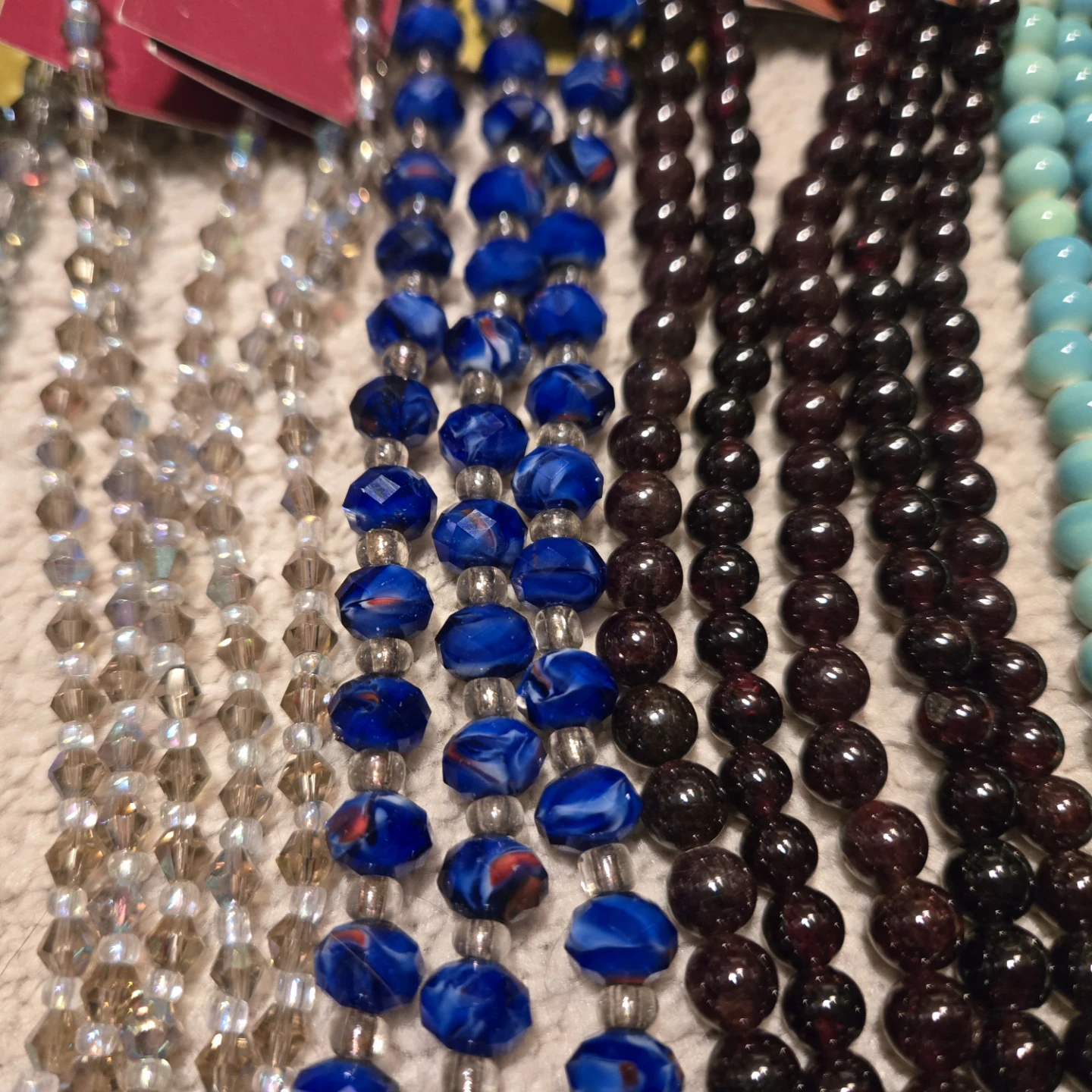 Lot of Assorted Bead Strands (Lot Q) - photo 4