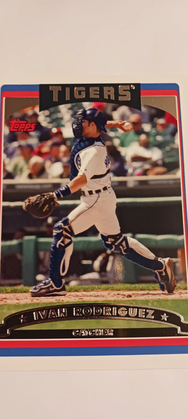Topps Ivan Rodriguez Catcher Baseball Card - photo 3