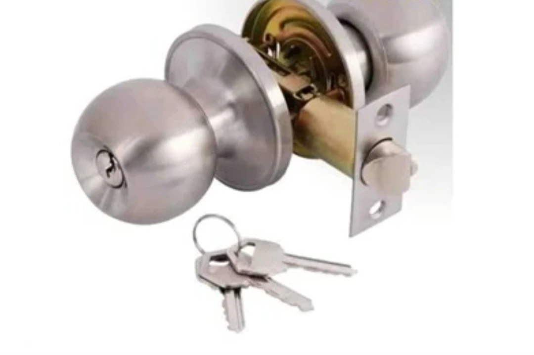 Satin Nickel Entry Door Knob with 3 Keys