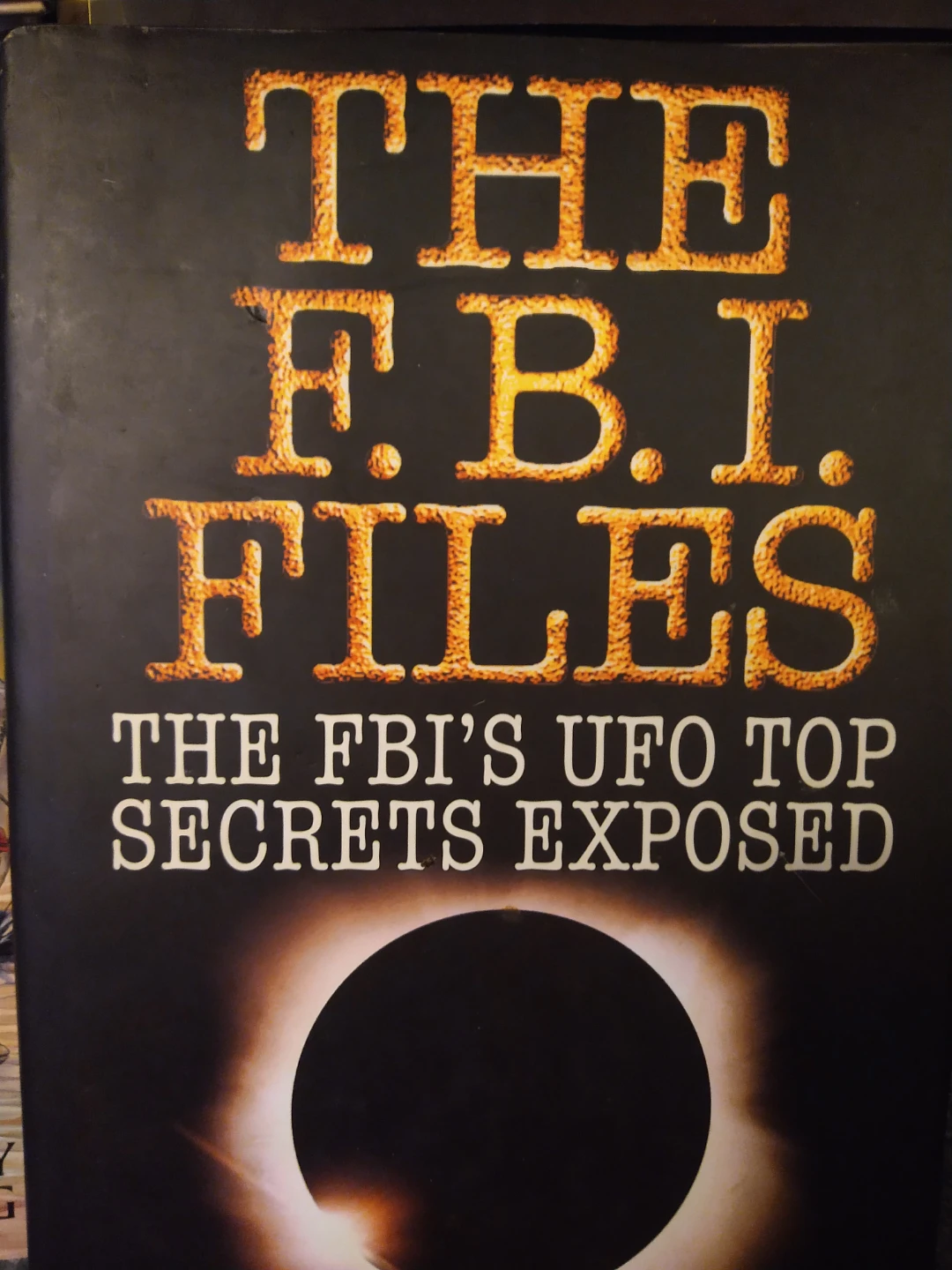 UFO Books: FBI Files, Carl Sagan, X-Files - photo 2