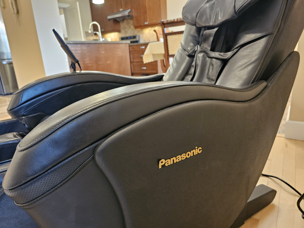 Panasonic EP-MA03 Massage Chair - Black - photo 2