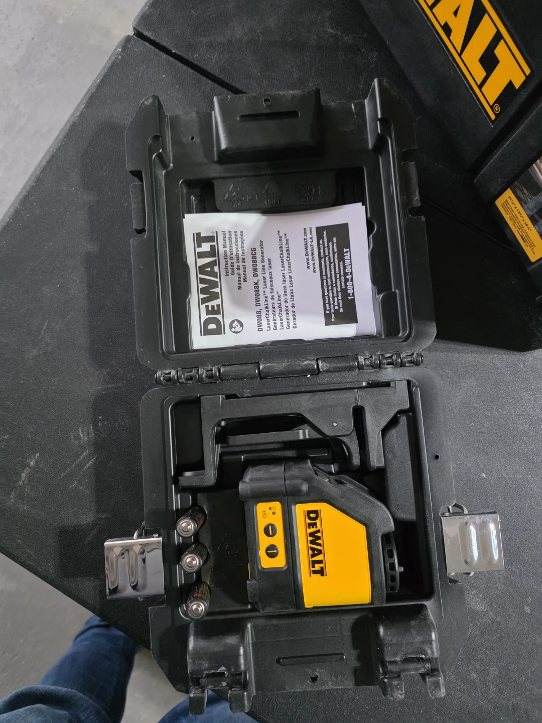 DeWalt DW088 Line Laser Level with Case - photo 4