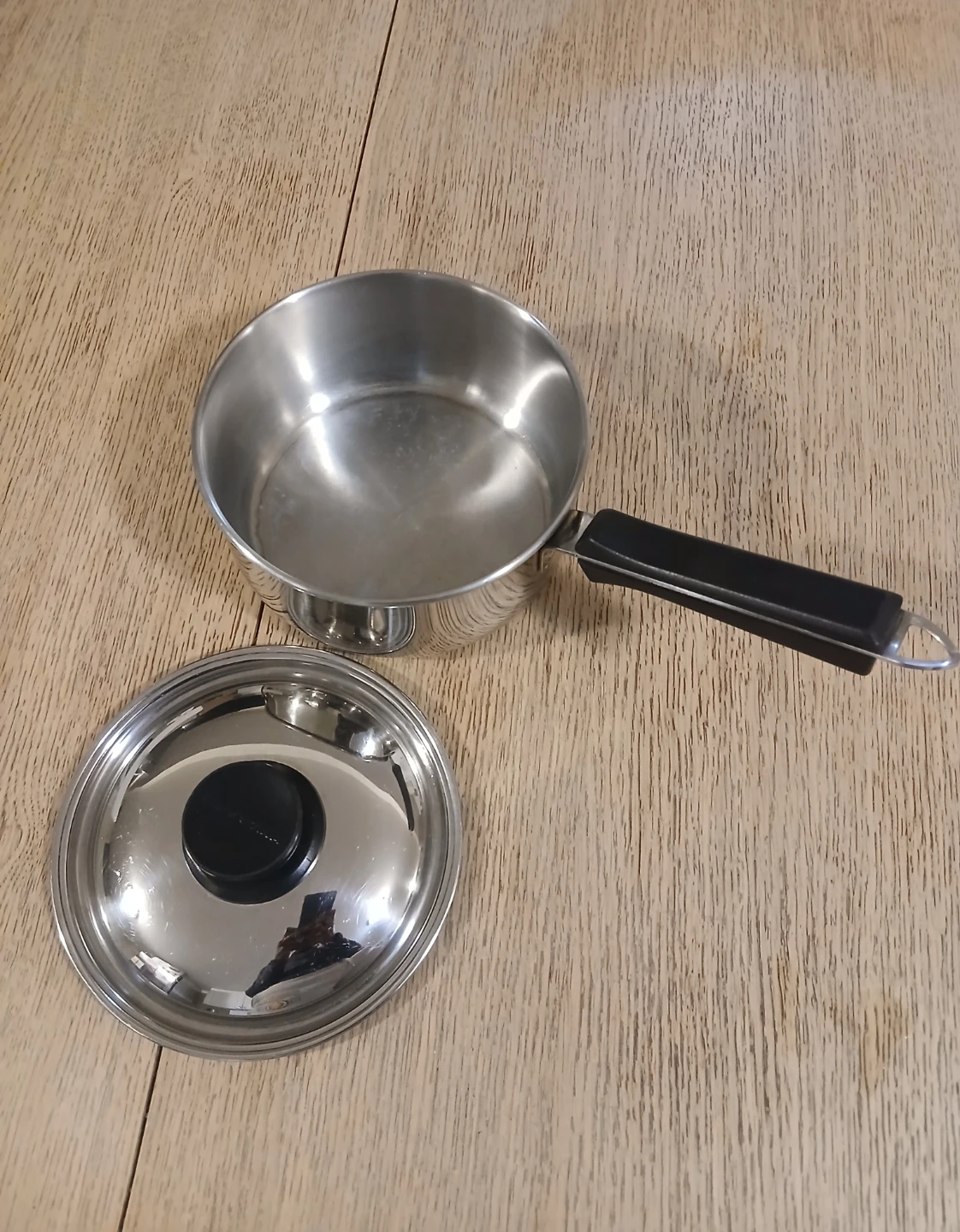 Assorted Kitchen Items