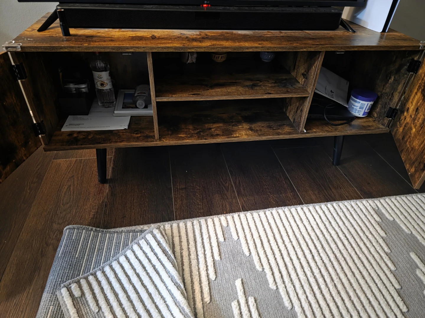 TV Stand - photo 2