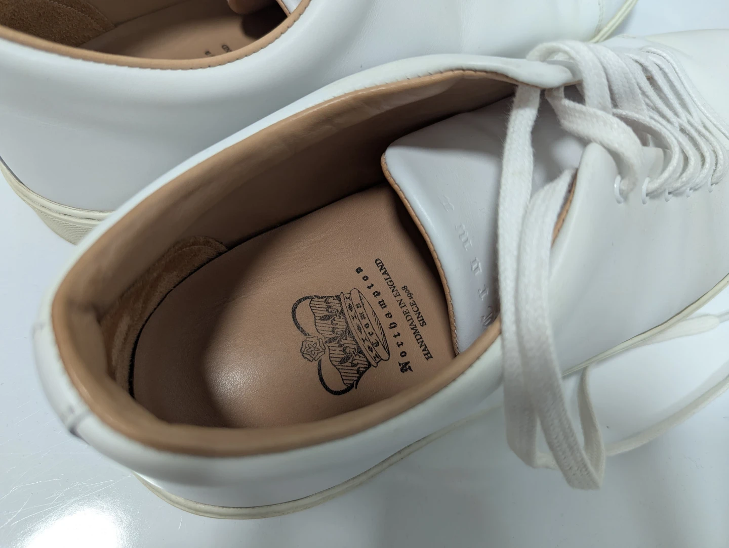 ✨LIKE NEW✨ Crown Northampton White Sneakers - Size 11.5 - photo 2