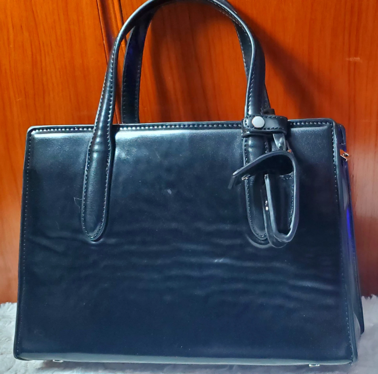 MNG Black Patent Leather Tote Handbag - photo 2