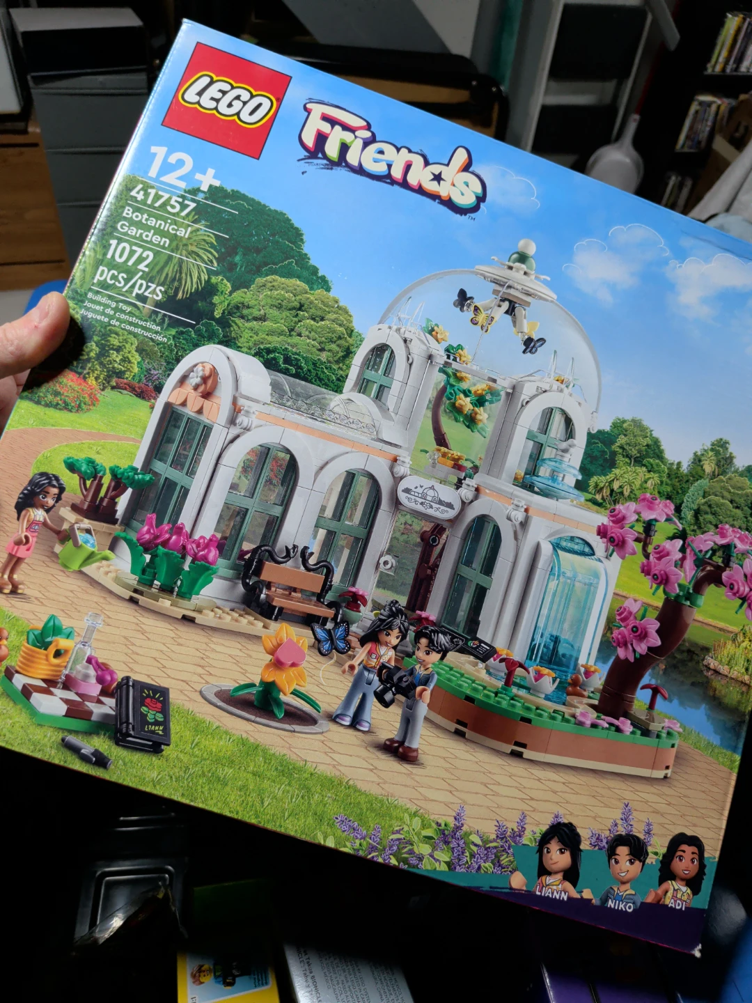 LEGO Friends 41757 Botanical Garden - 1072 Pieces