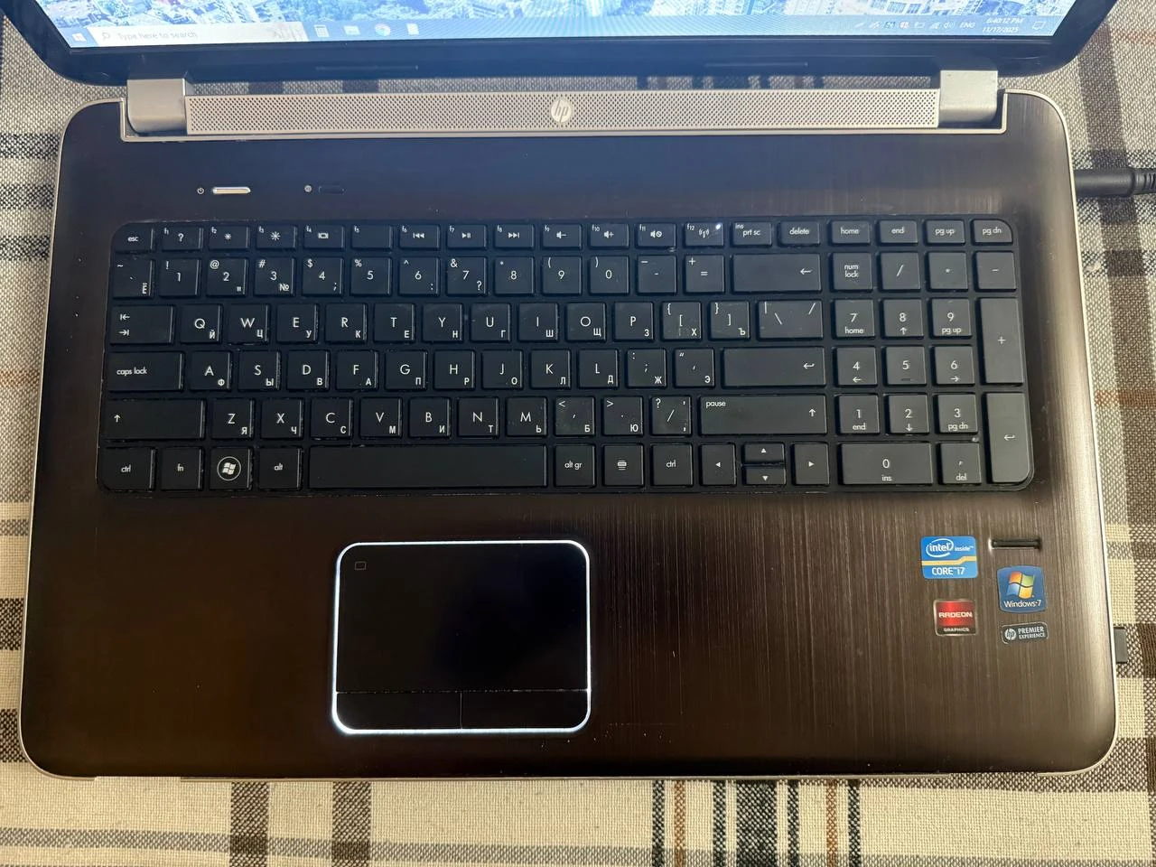 HP Pavilion dv7 17" laptop - i7/ 8GB RAM /  1TB Storage