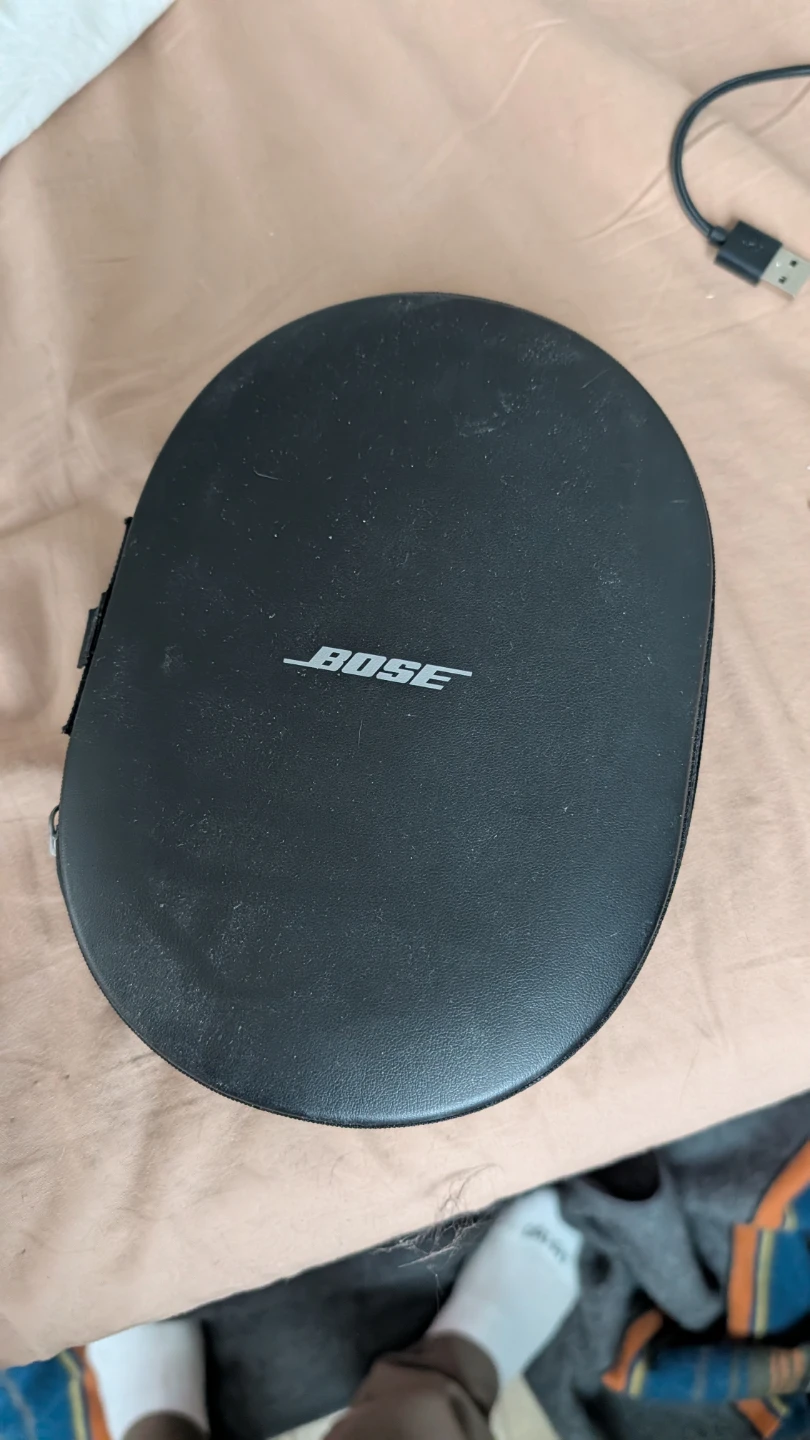 Bose Noise Cancelling Headphones - photo 4