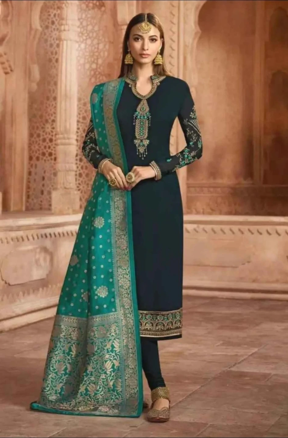 Eid blow out sale - photo 4