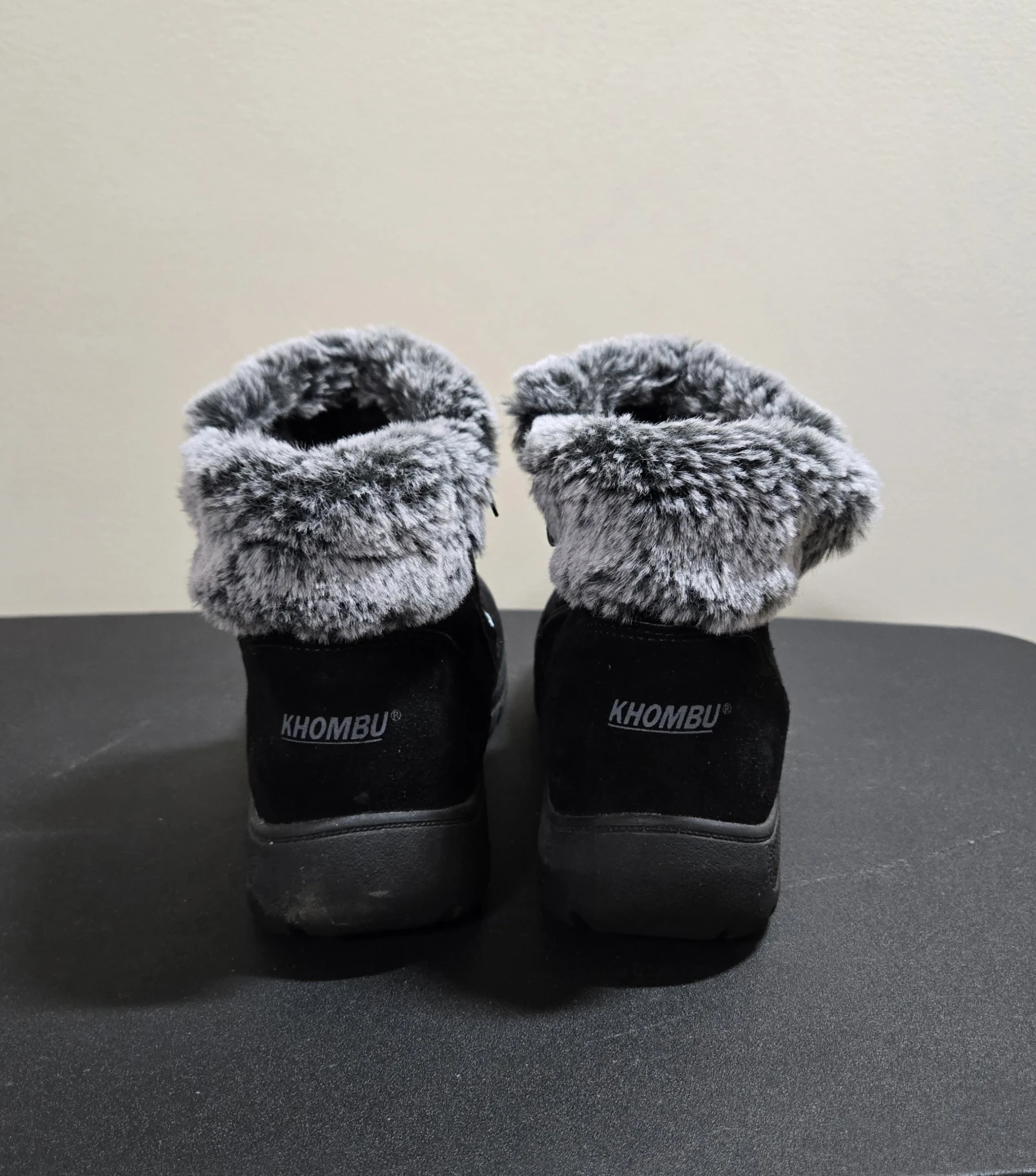 Size 10M Khombu Black Suede Winter Boots - photo 3