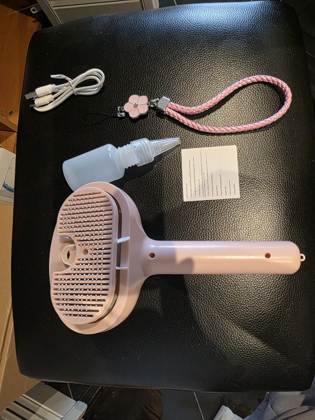 Pet Spray Hair Brushing Comb - photo 3