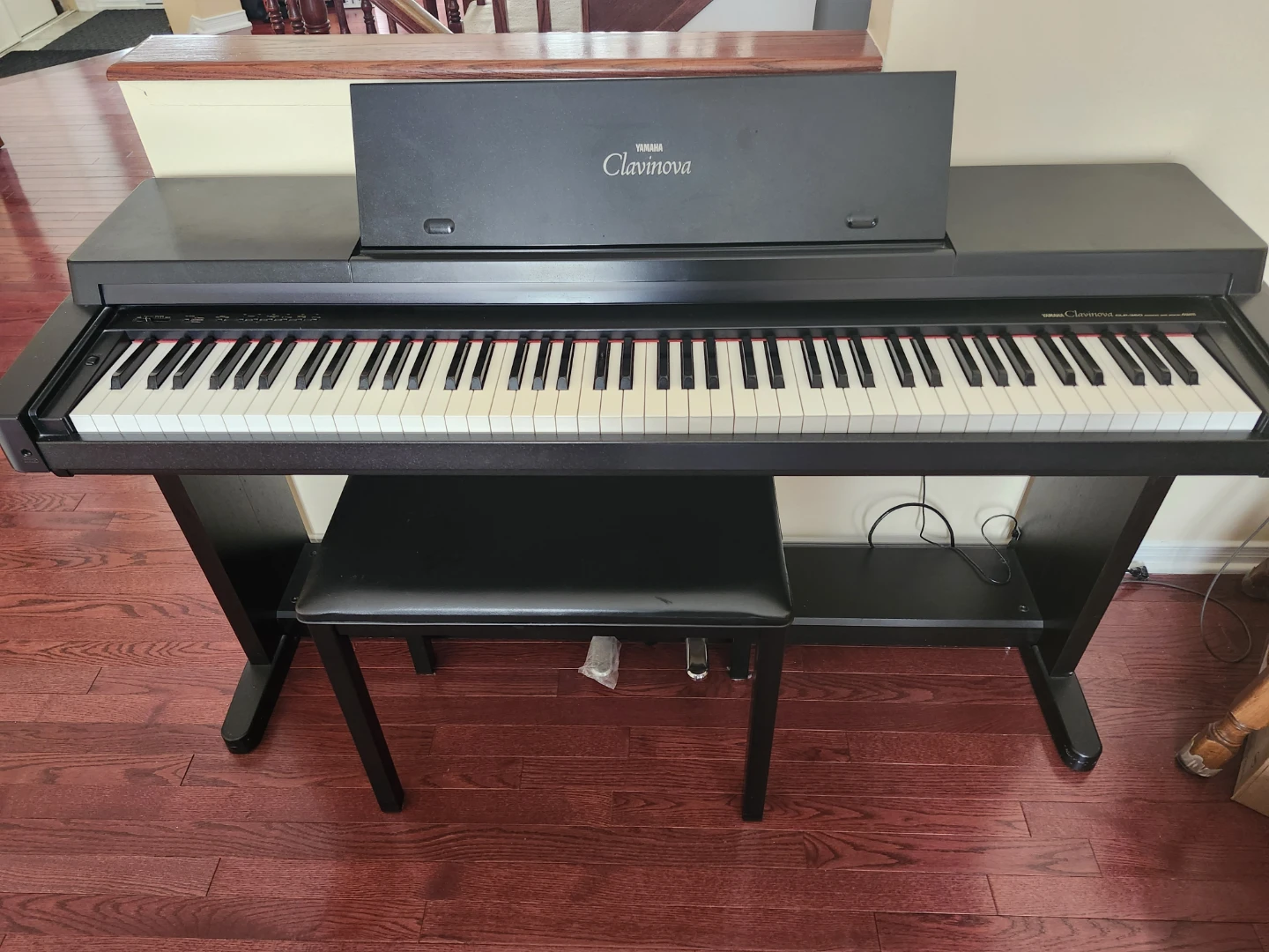 Yamaha Clavinova CLP-360 Digital Piano - photo 3