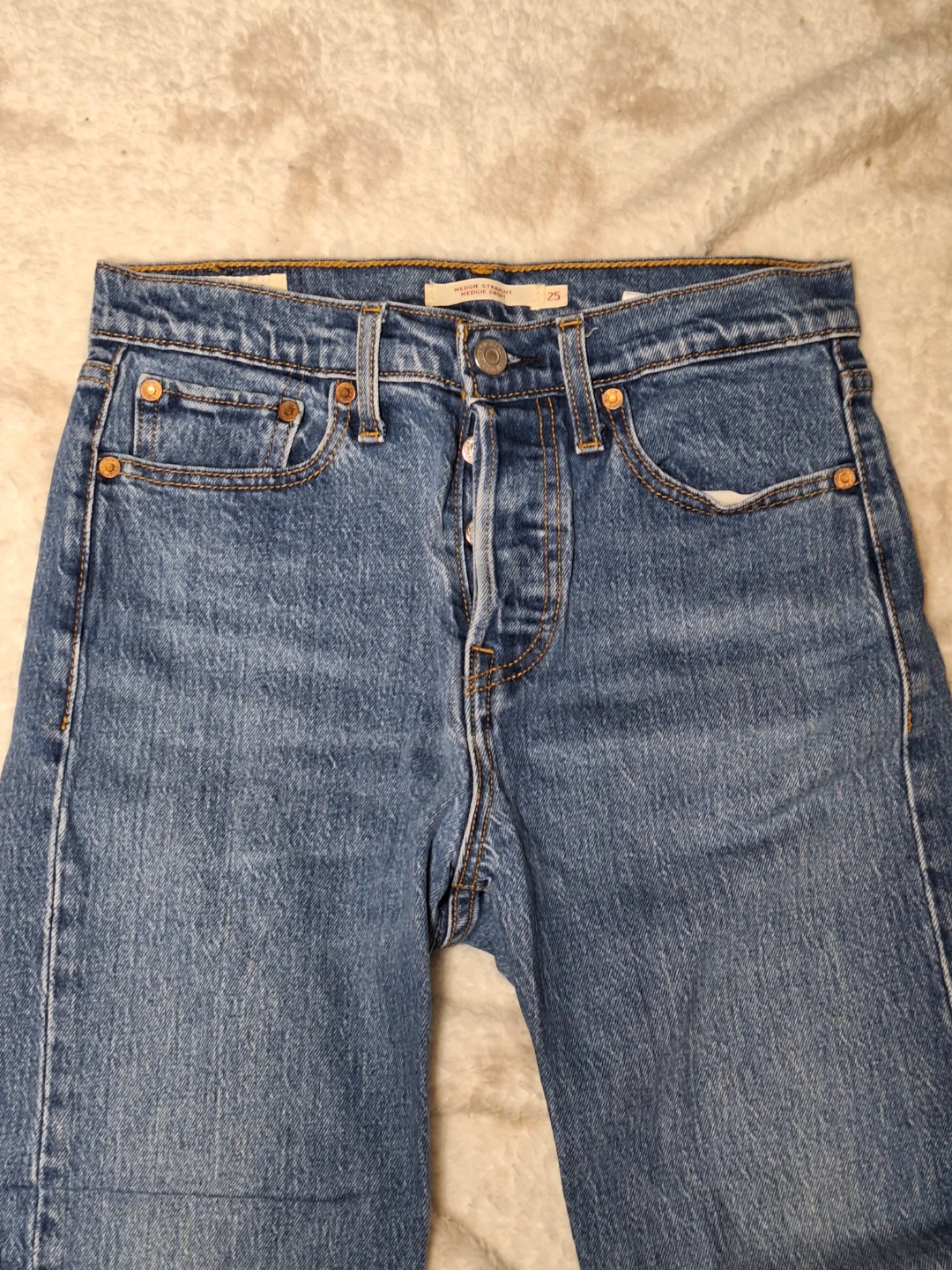 "Wedgie" Straight-leg Levi's denim jeans - photo 2