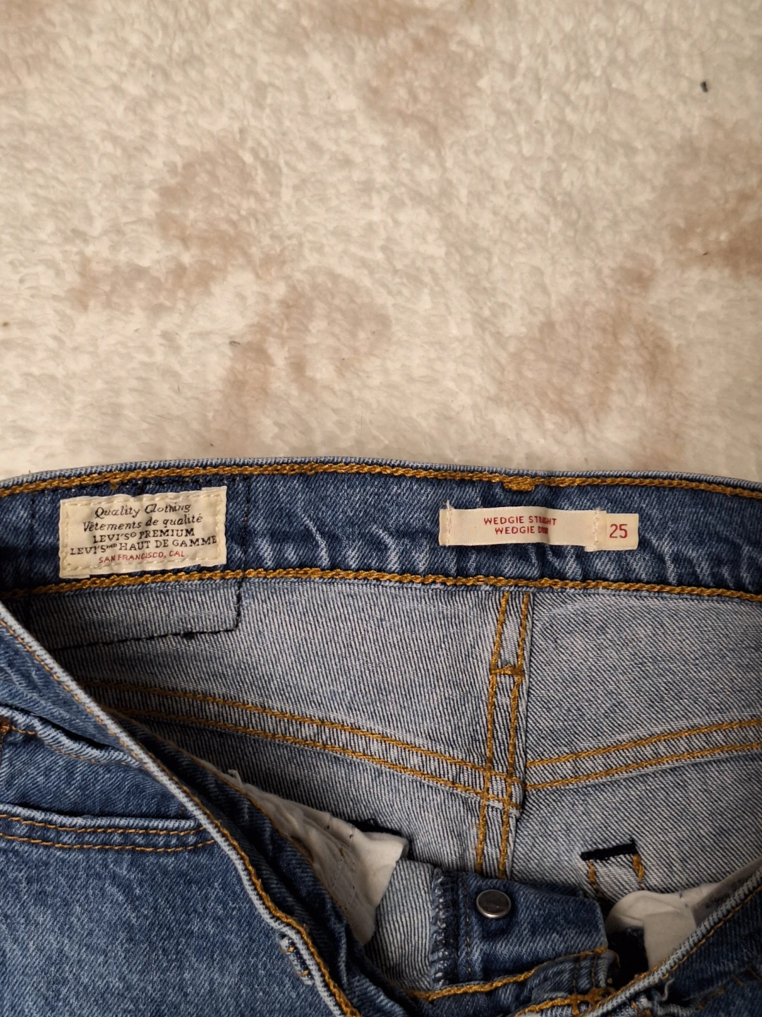 "Wedgie" Straight-leg Levi's denim jeans - photo 3