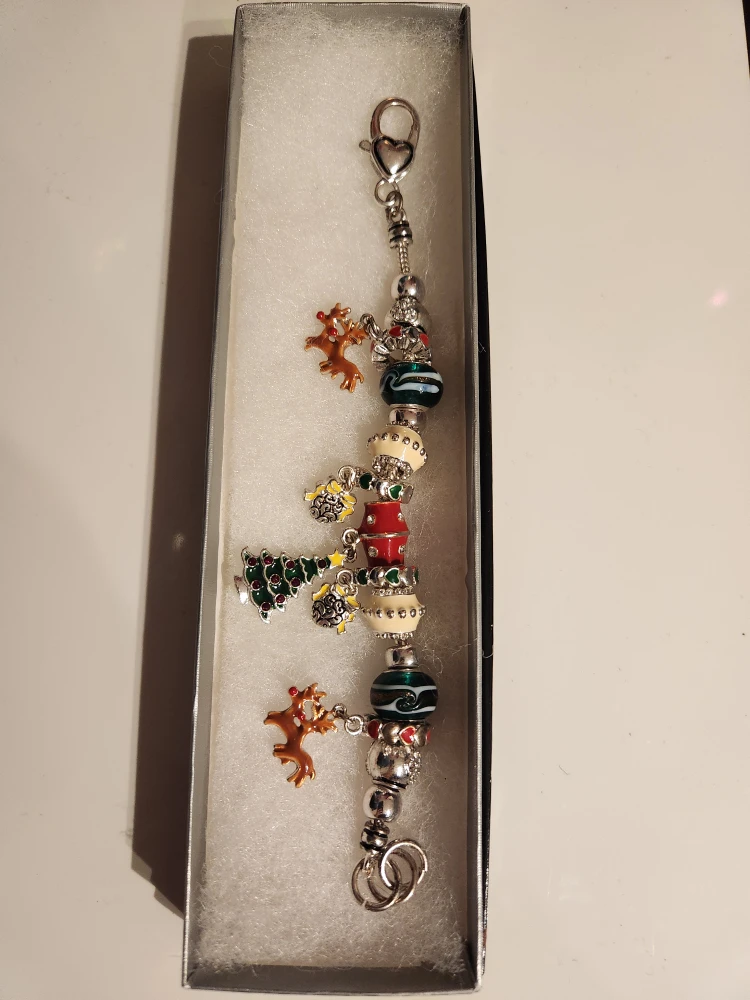 Christmas Charm Bracelet in Box 🧡