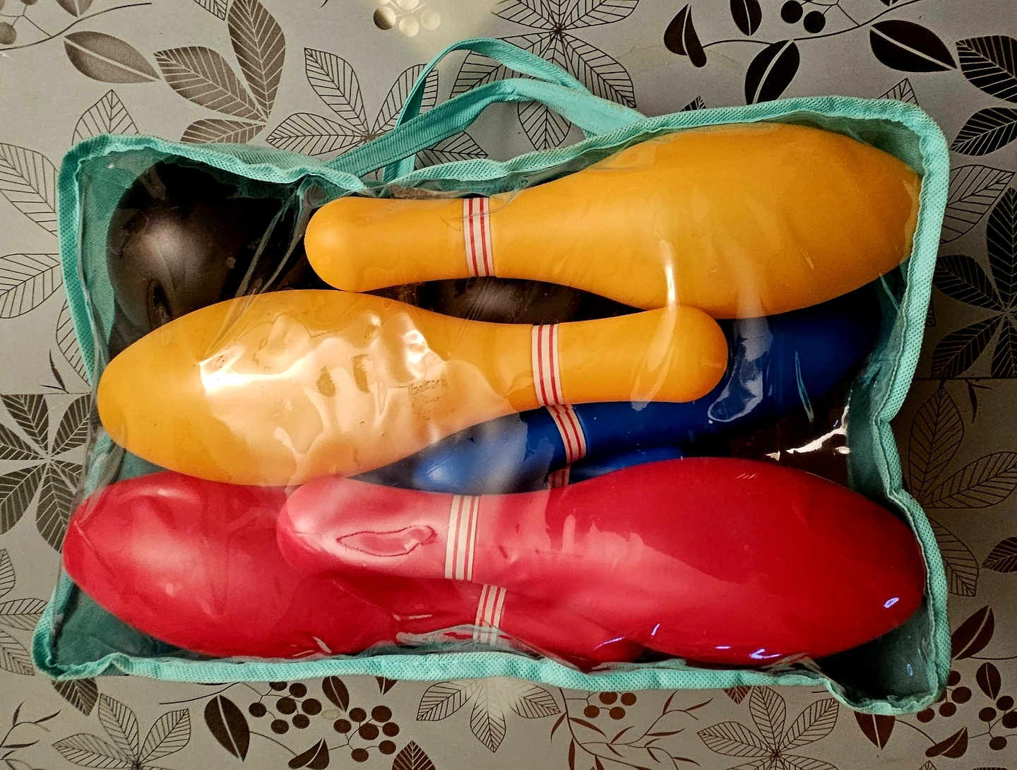 Kids Plastic Bowling Set 🎳 #freecycle - photo 2