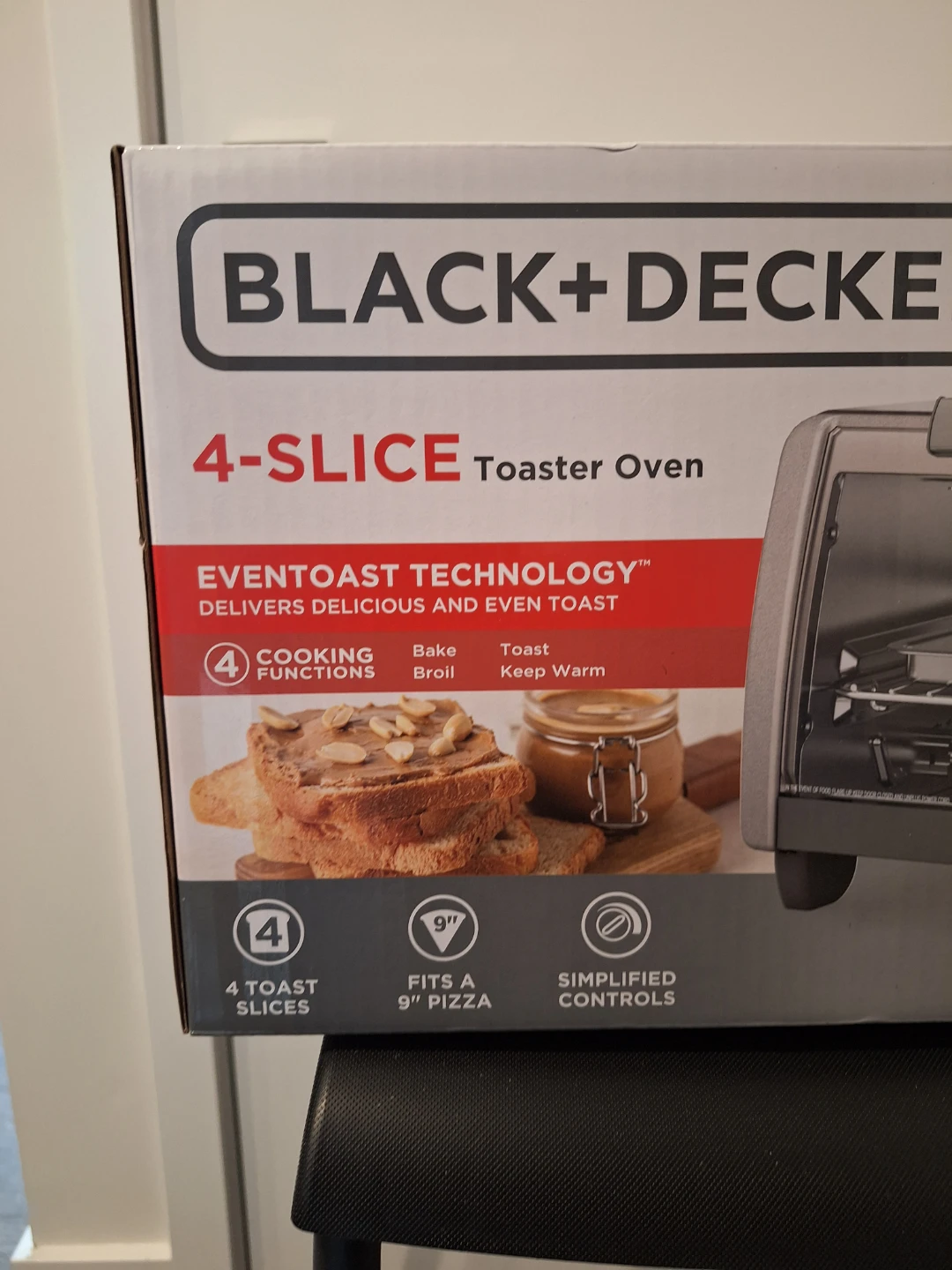 New BLACK+DECKER 4-Slice Toaster Oven - photo 2