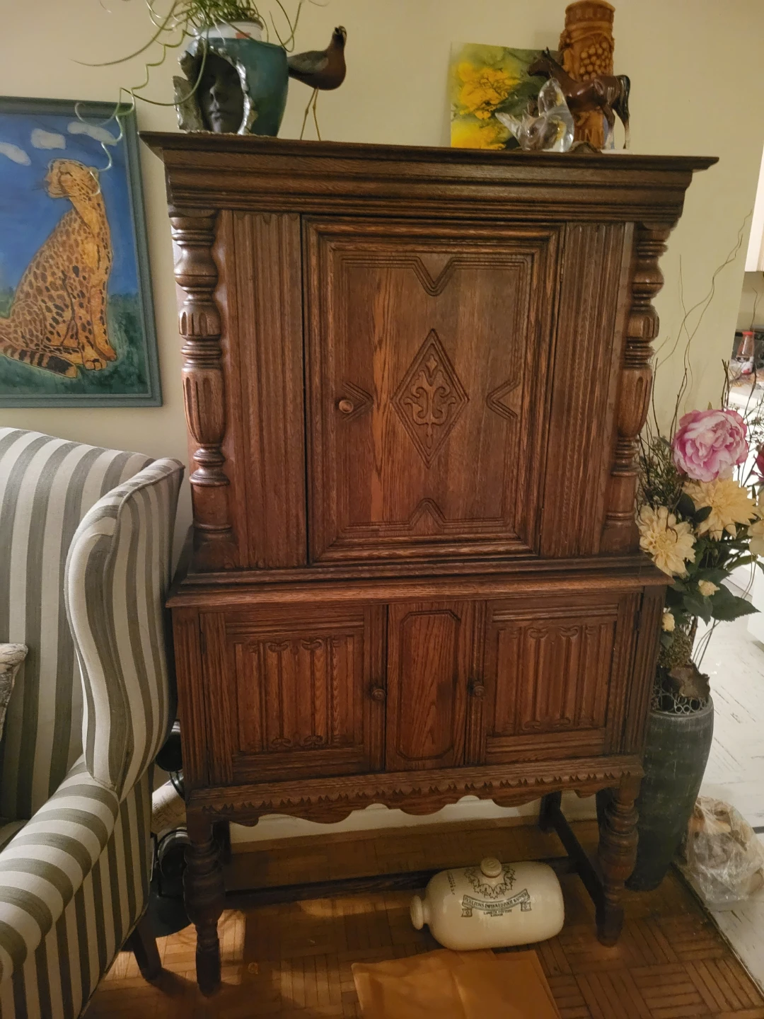 Antique Oak Dining Set - Table, Chairs, Sideboard, Hutch - photo 5