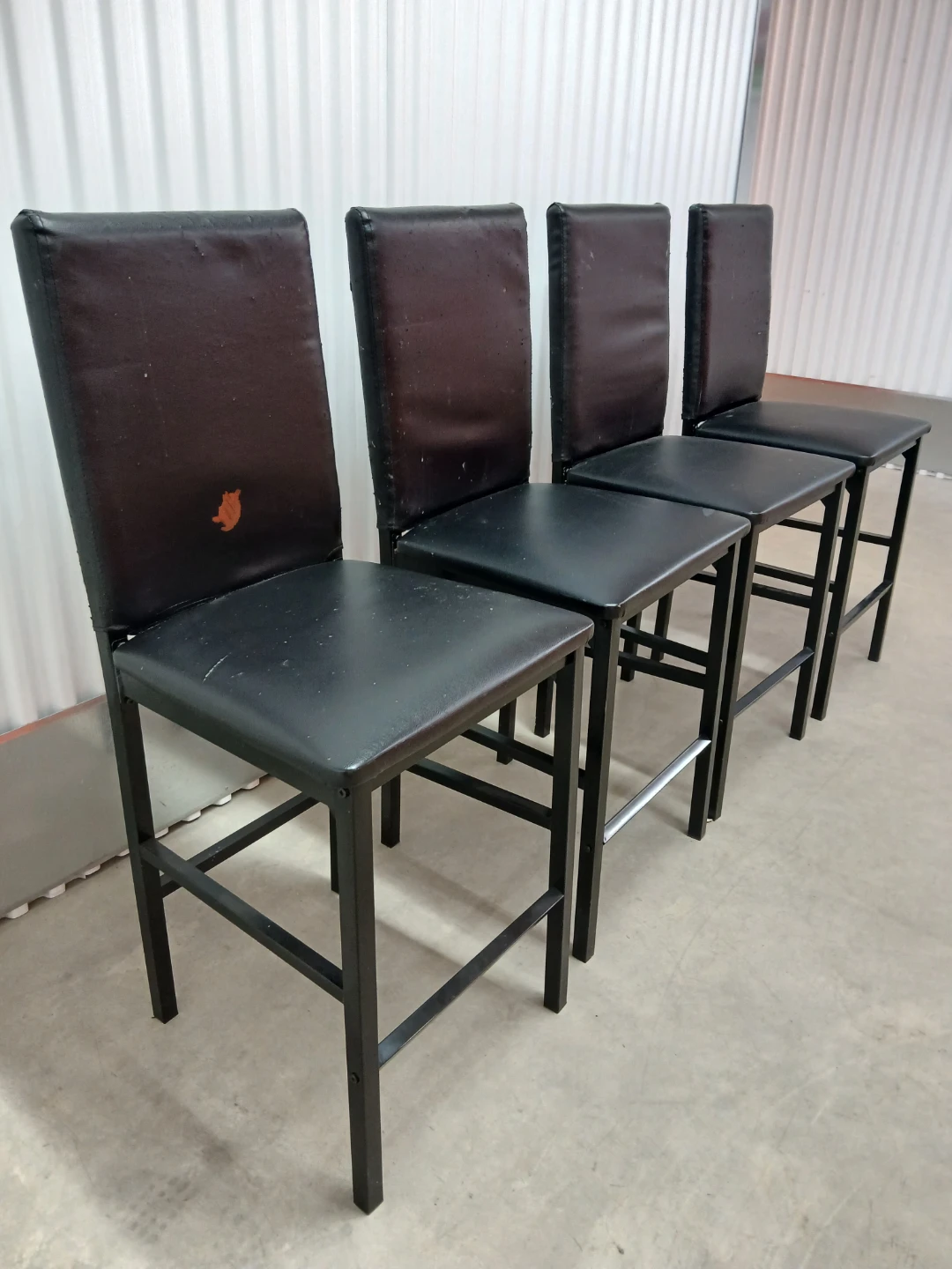Set of 4 Black Faux Leather Bar Stools - photo 3