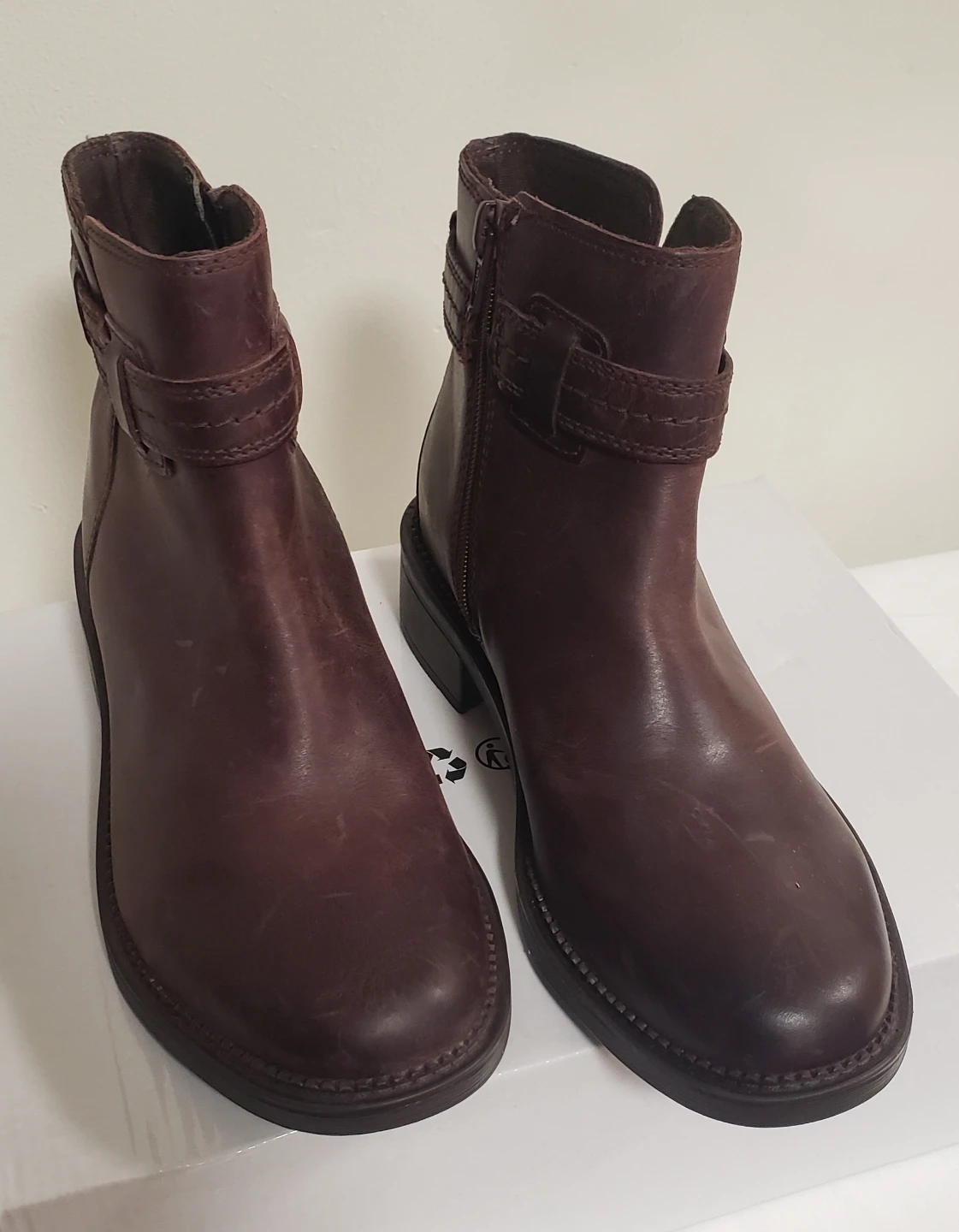 Brand new Women's Ankle Leather Boots 6.5 - photo 2