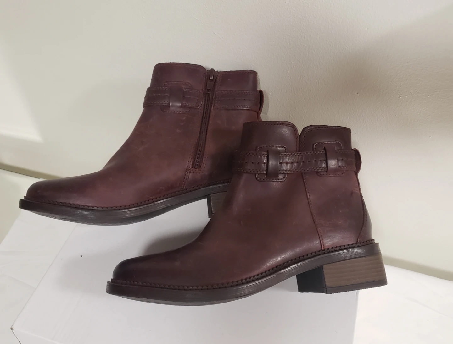 Brand new Women's Ankle Leather Boots 6.5 - photo 3