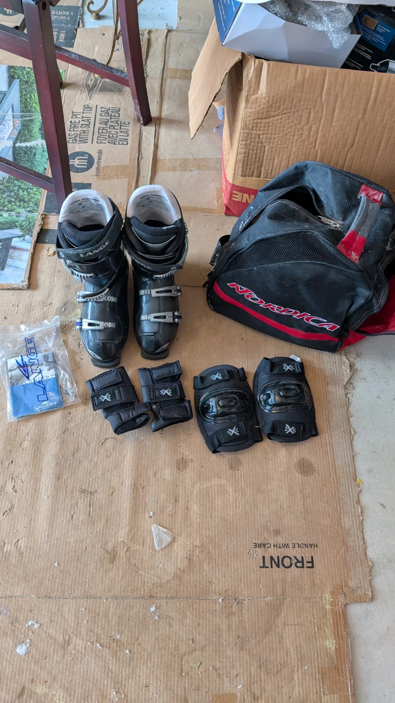 Lange Ski Boots & Nordic Accessories