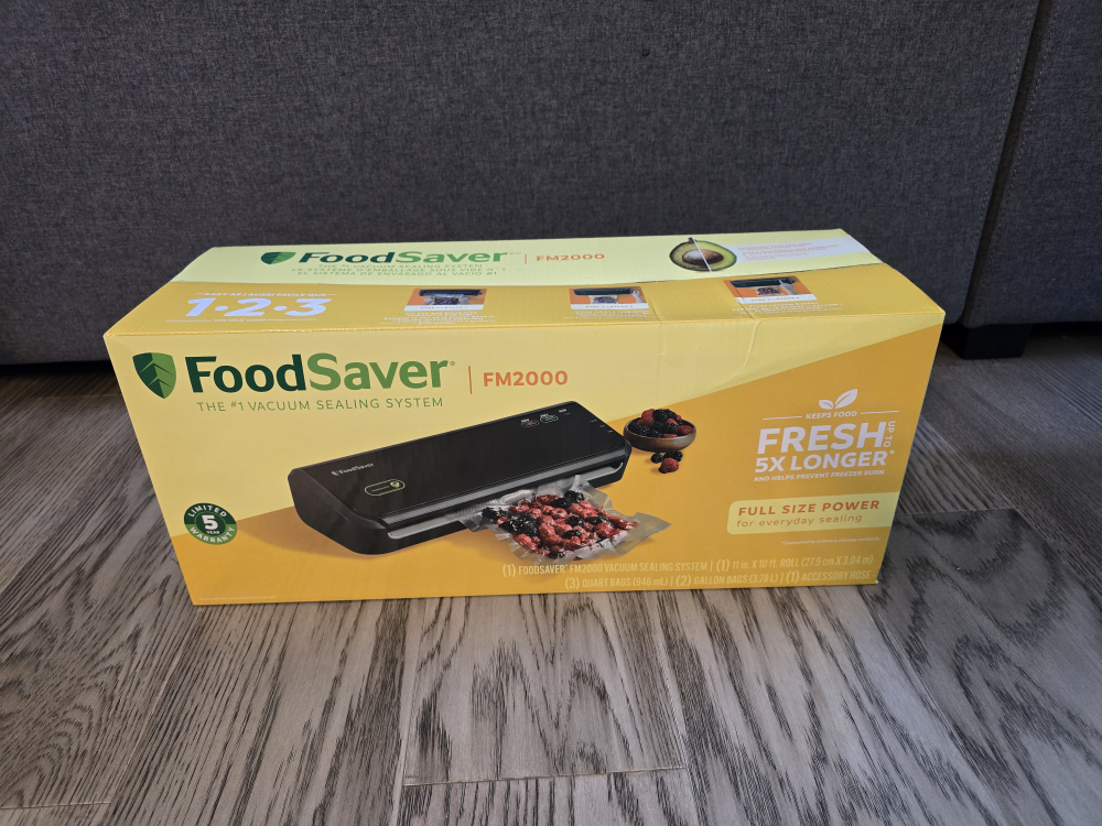 FoodSaver FM2000 Vacuum Sealing System - New in Box!
