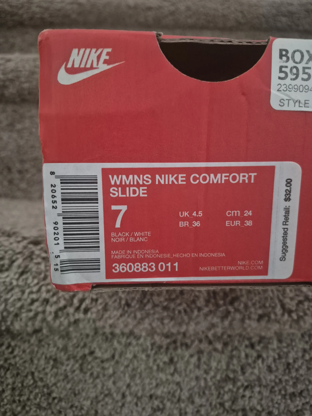 Brand New Nike Women's Slide Sandals Black/White Size 7 - photo 4