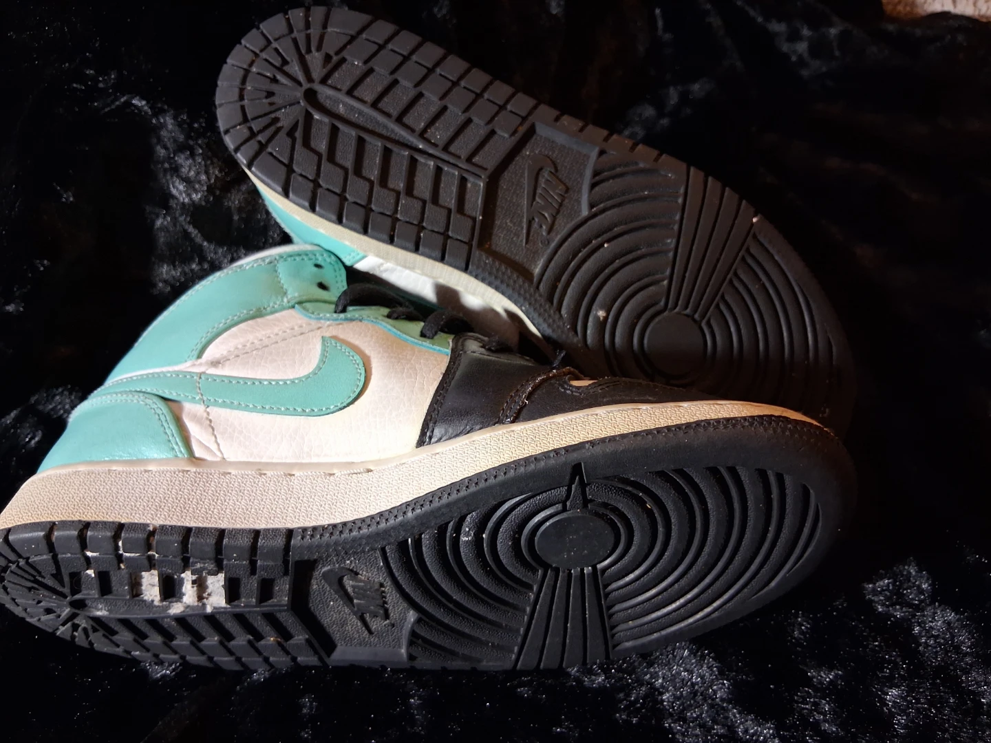 Air Jordan 1 Mid SE Sneakers - photo 4