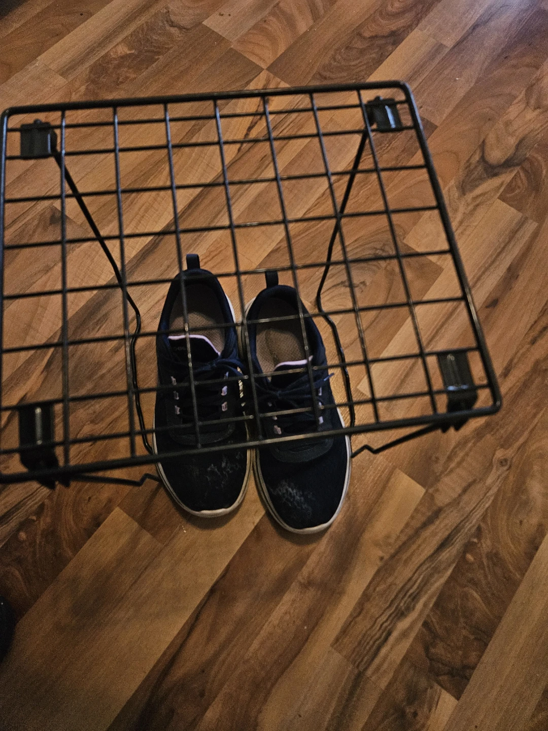 Black Metal Folding Shelf 🥕