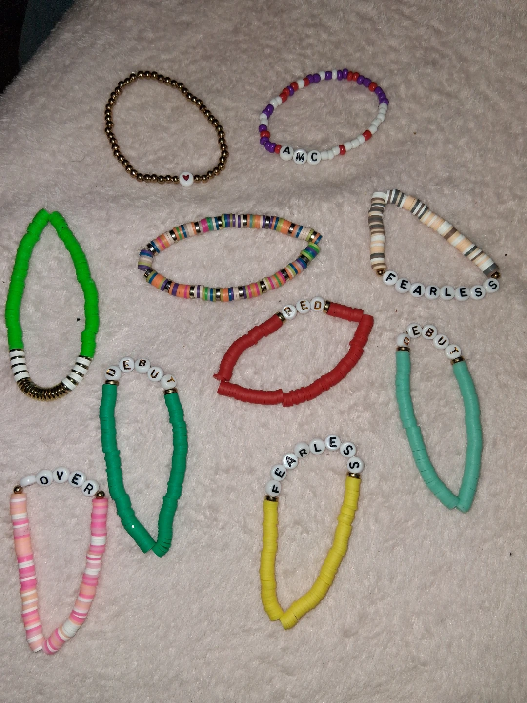 Pulseras/ pestañas/eye and lip pencil