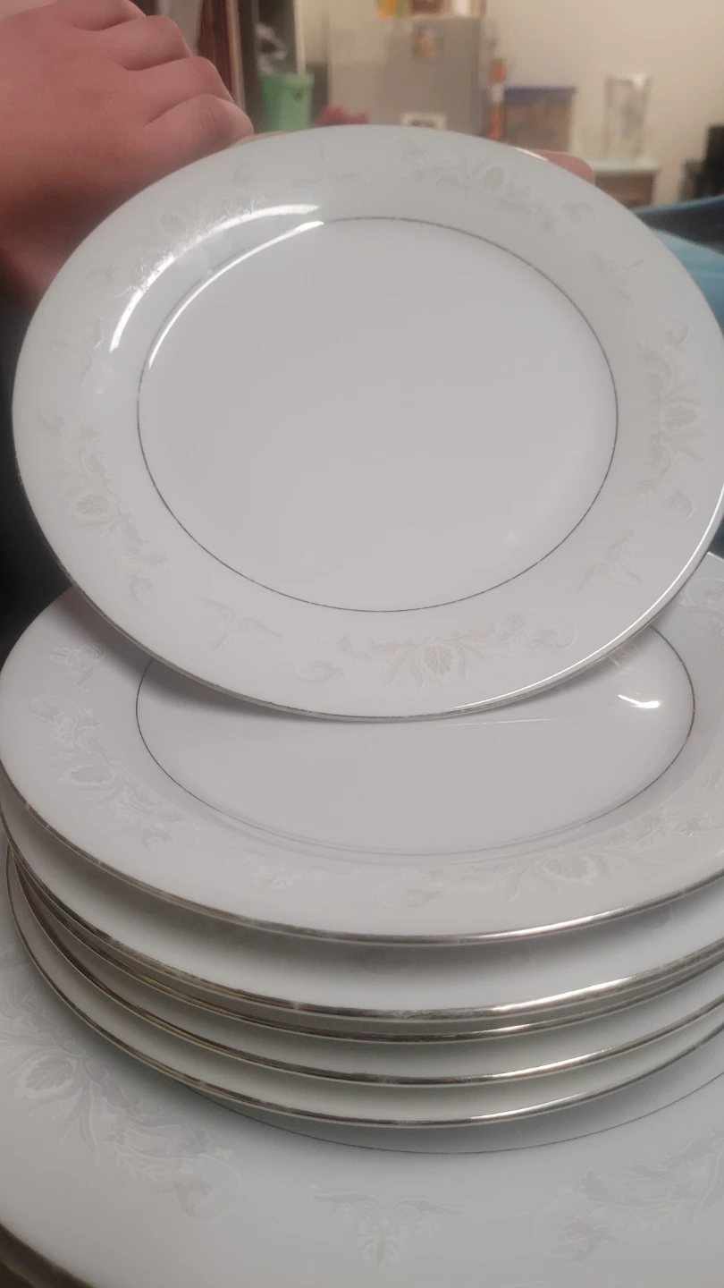 Crown Ming Fine China Dinner Plates (Set of 14) - photo 5