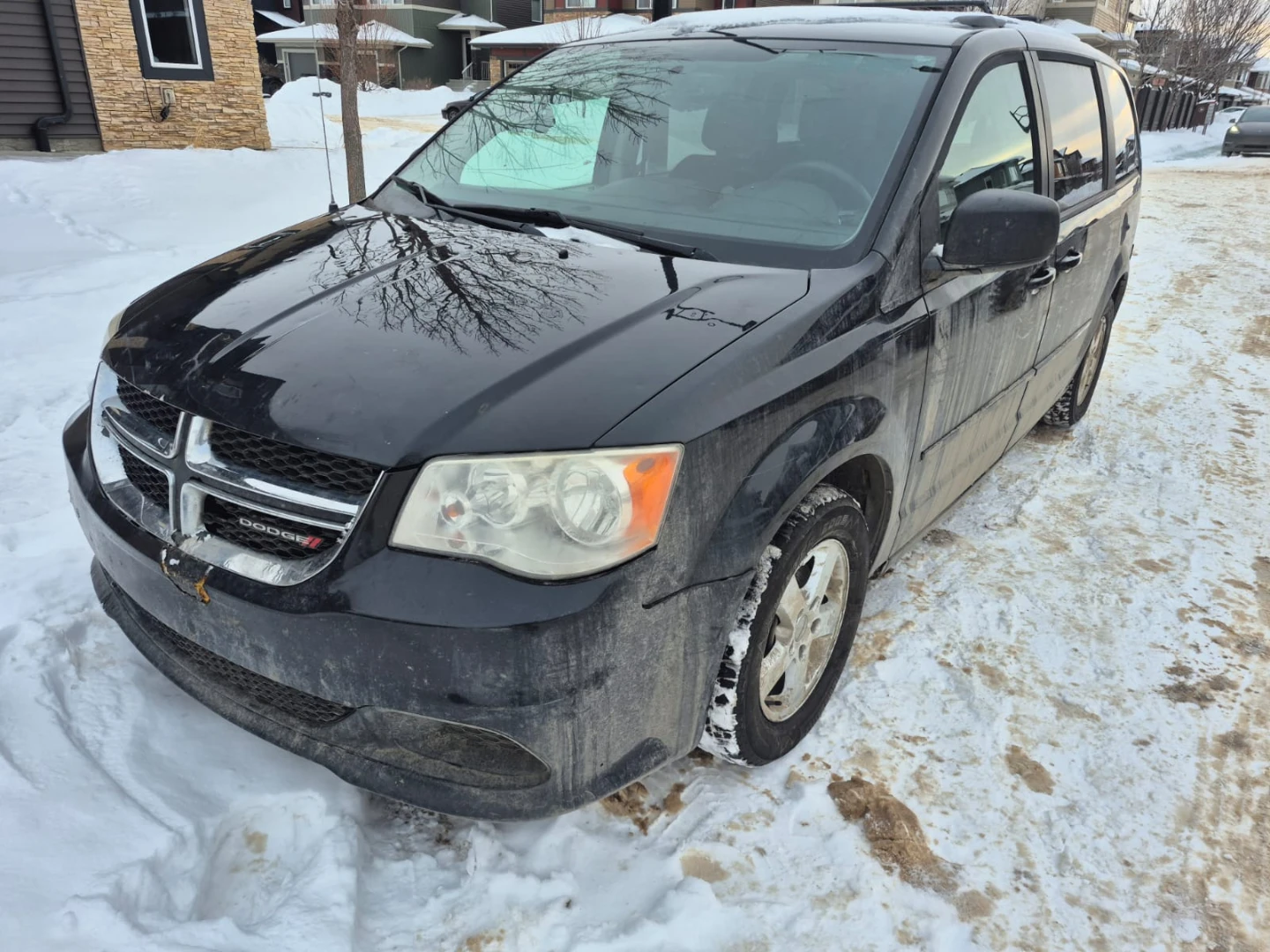 Dodge Grand Caravan - Black Minivan - photo 3
