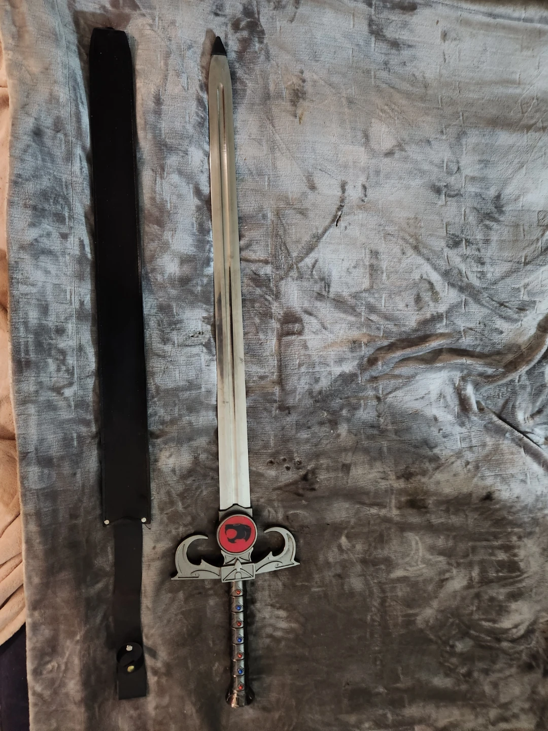 Thundercats Sword of Omens Replica - photo 2