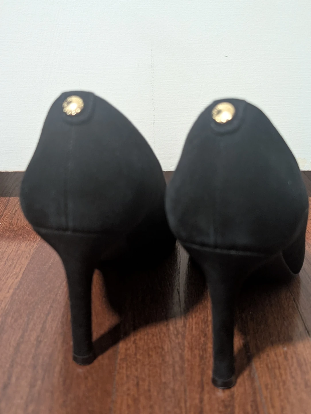 Michael Kors Black Suede Heels- size 9m - photo 3