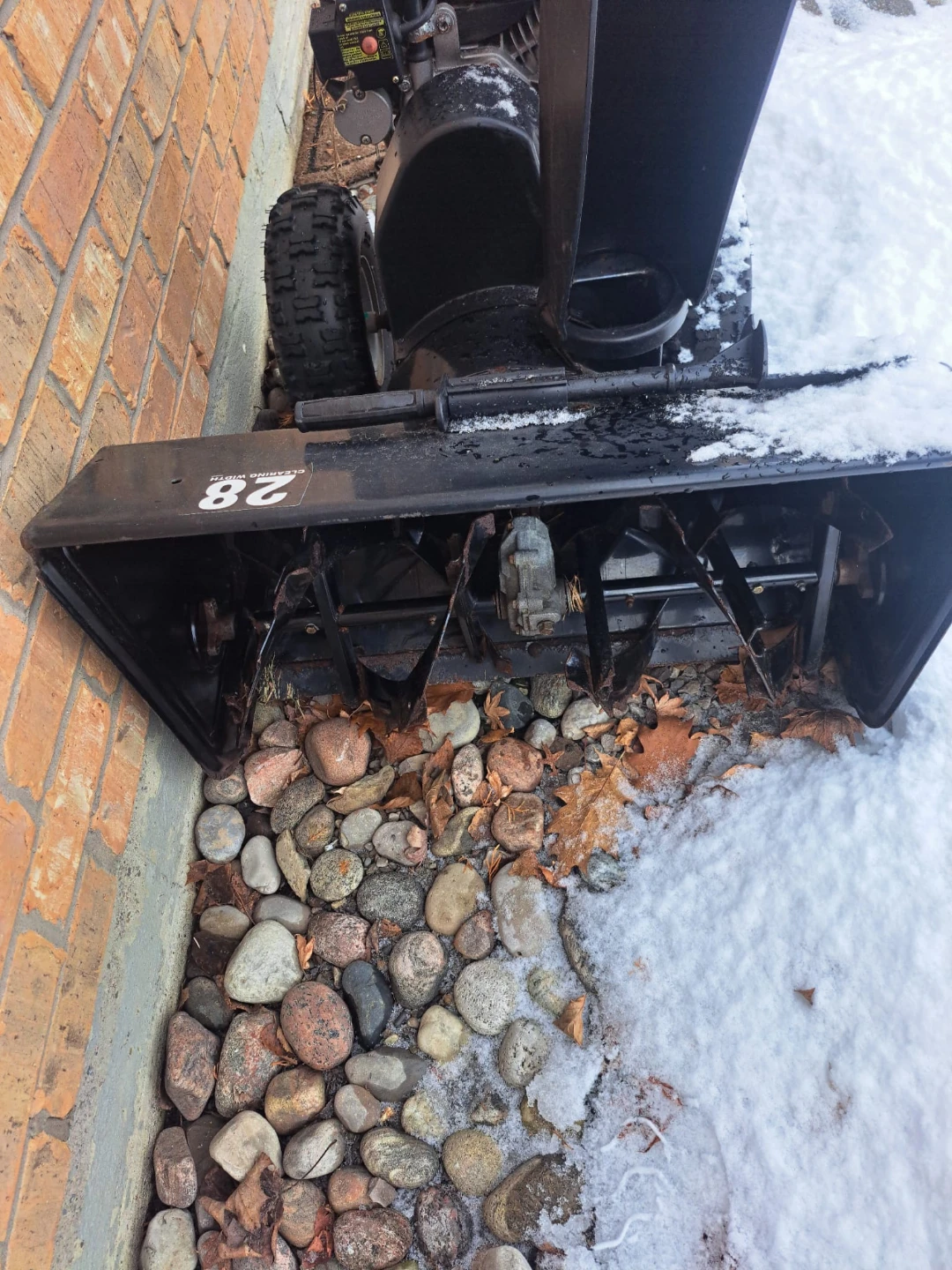 Sno-Tek Ariens 28" Snow Blower - photo 2