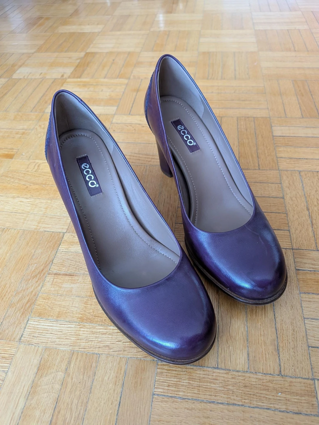 Ecco Women's Purple Heels Size 38