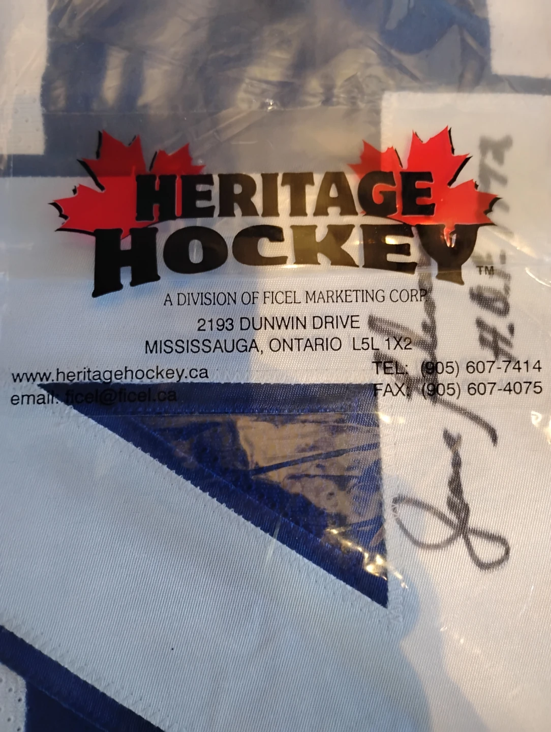 🥕 Autographed XL CCM Beliveau Heritage Hockey Jersey with COA 🥕 - photo 2