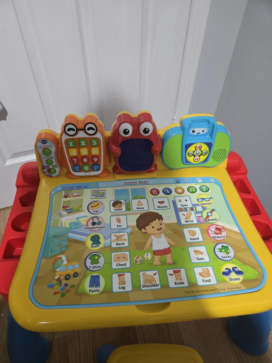 VTech Touch & Learn Activity Desk Deluxe - photo 2