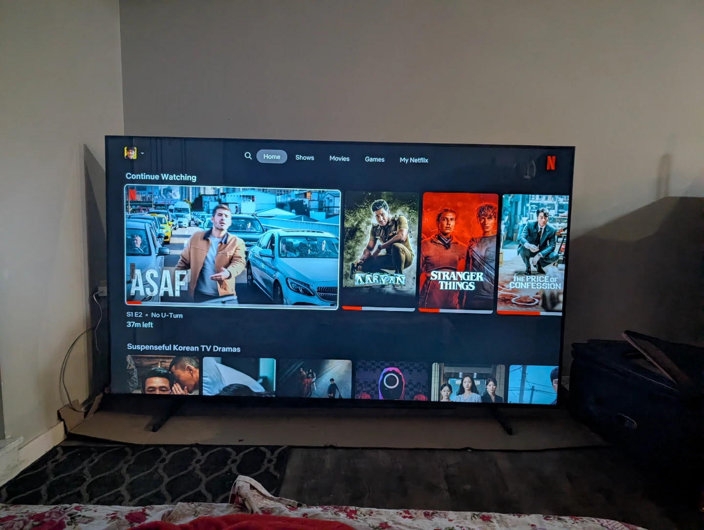 Large Screen TV Samsung smart tv 75inc