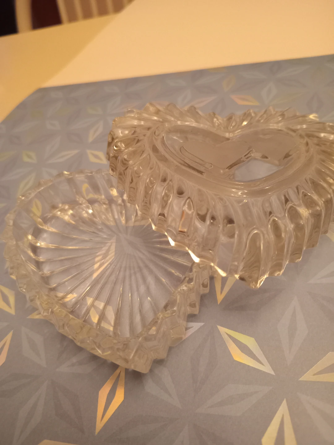 Heart-Shaped Glass Trinket Box - photo 2