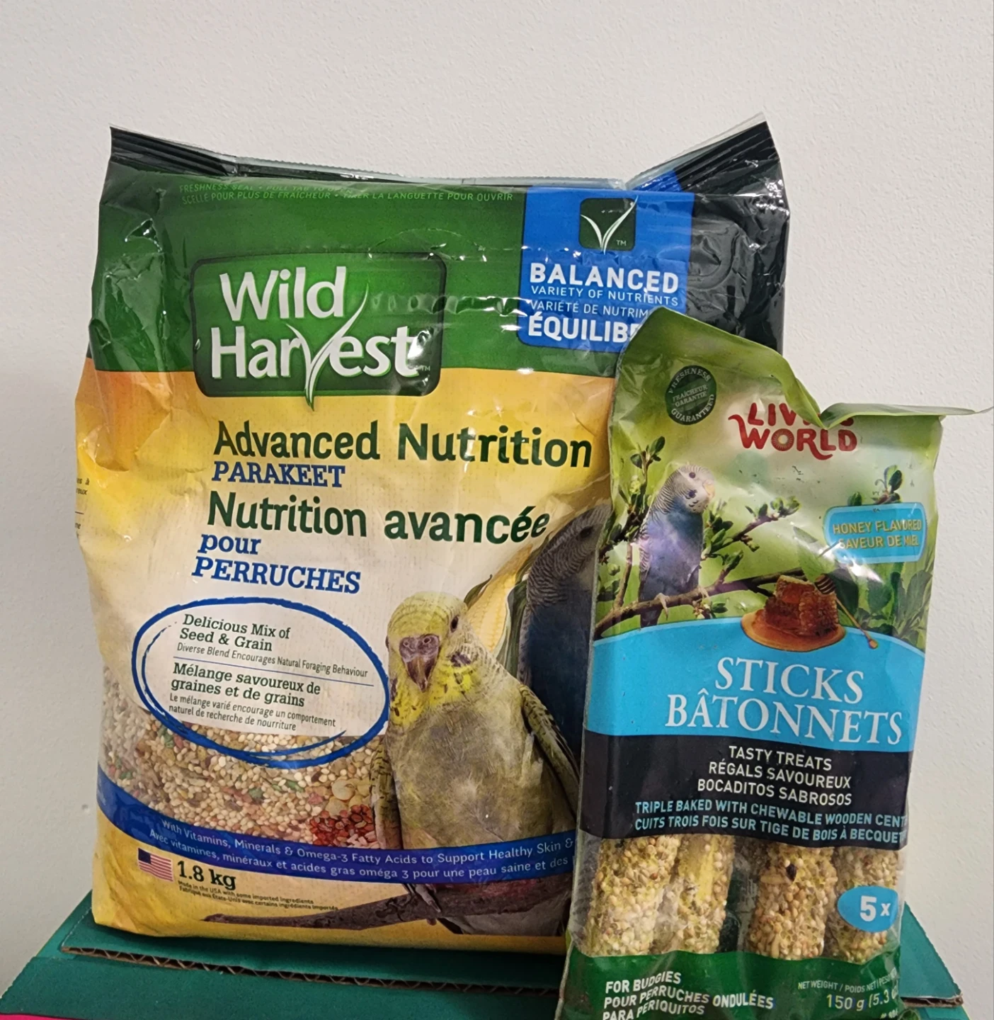 Wild Harvest Parakeet Food & Liv-World Sticks