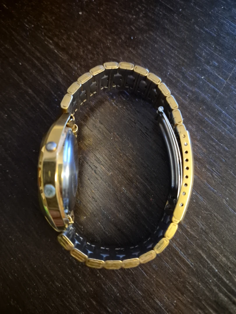 Gold Digital Watch - photo 2