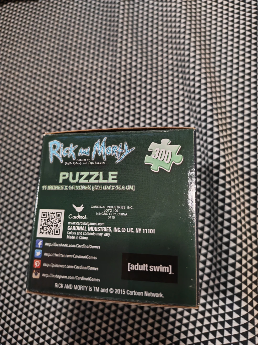 Rick and Morty 300 Piece Puzzle - photo 2