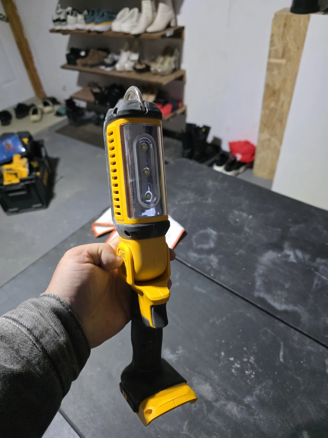 DeWalt DCL050 Worklight - Yellow/Black - photo 5