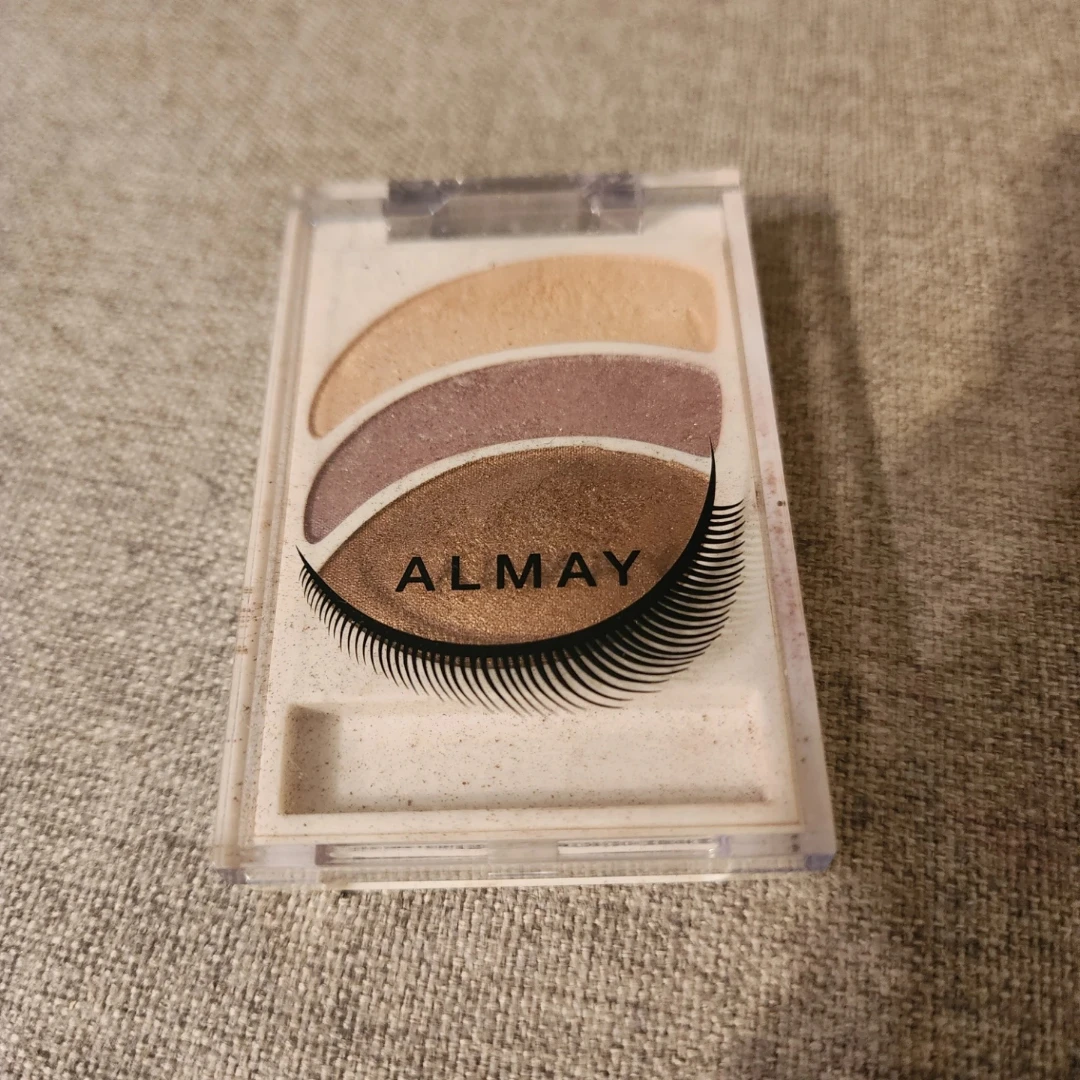 Almay Intense i-color 401 Smoke-ly Smokes Eyeshadow